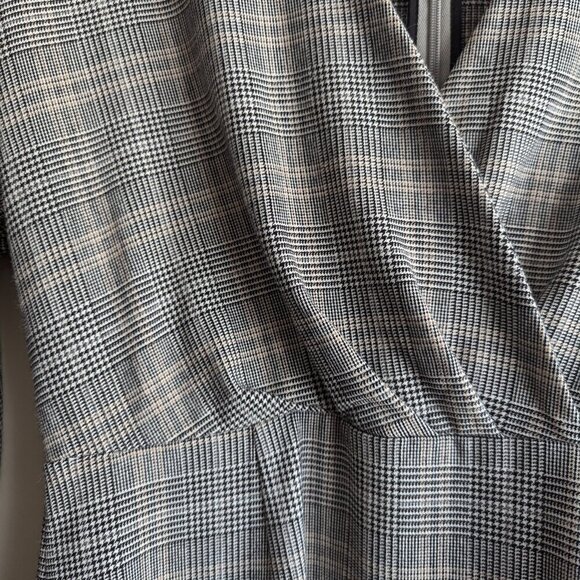 Babaton Kurt Dress - Picture 6 of 11